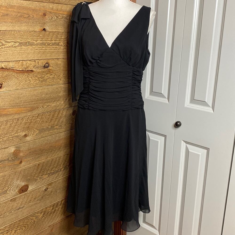 Patra Cocktail Dress Black V-Neck Sleeveless Shoulder Bow Ruched Size 16